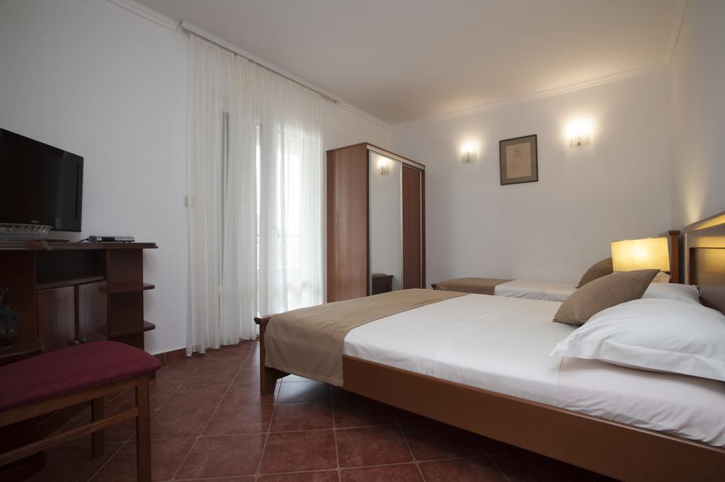 Guest House Medin Petrovac Екстериор снимка